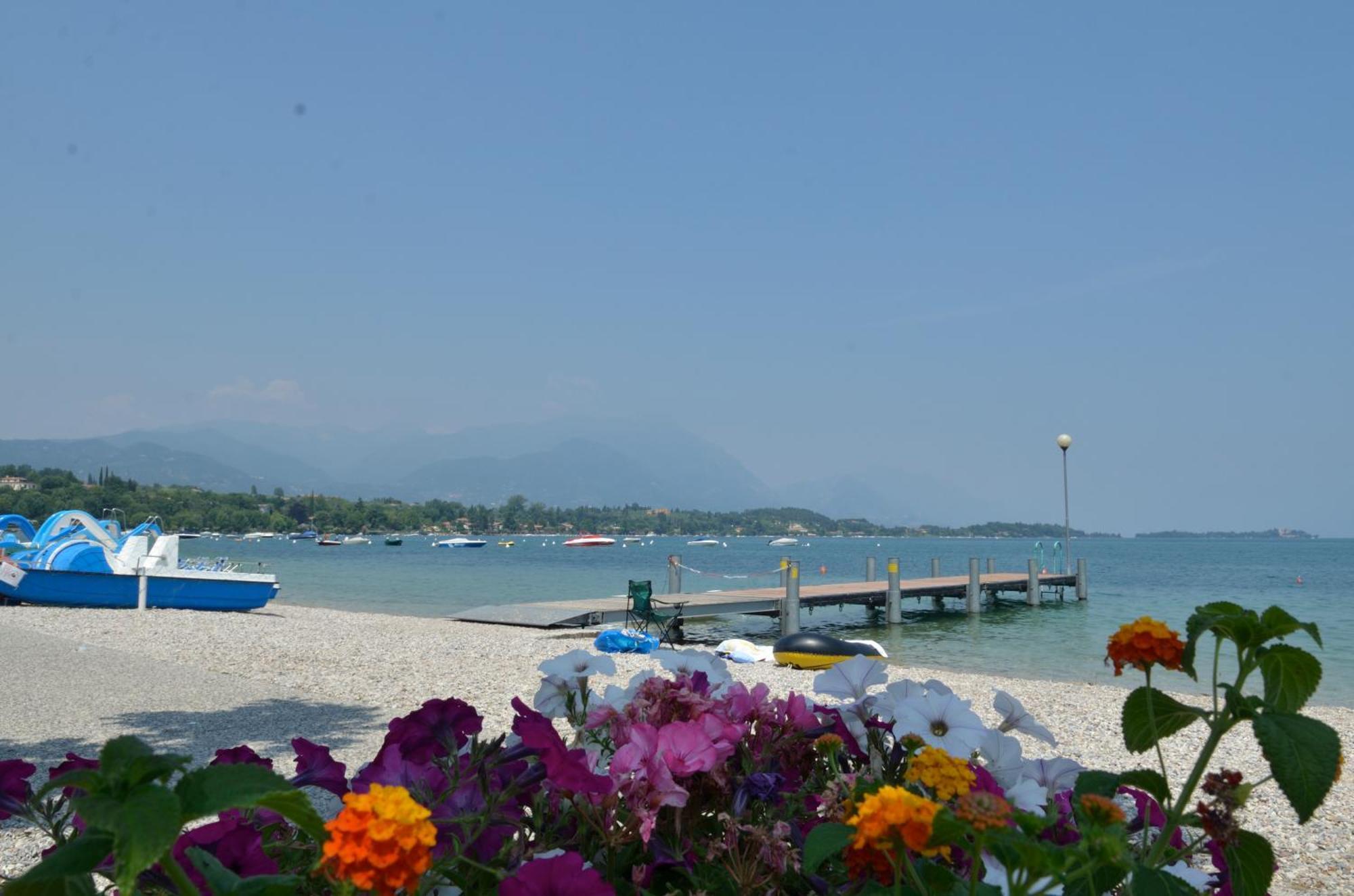 Bellerive Ristorante Albergo Manerba del Garda Exteriör bild