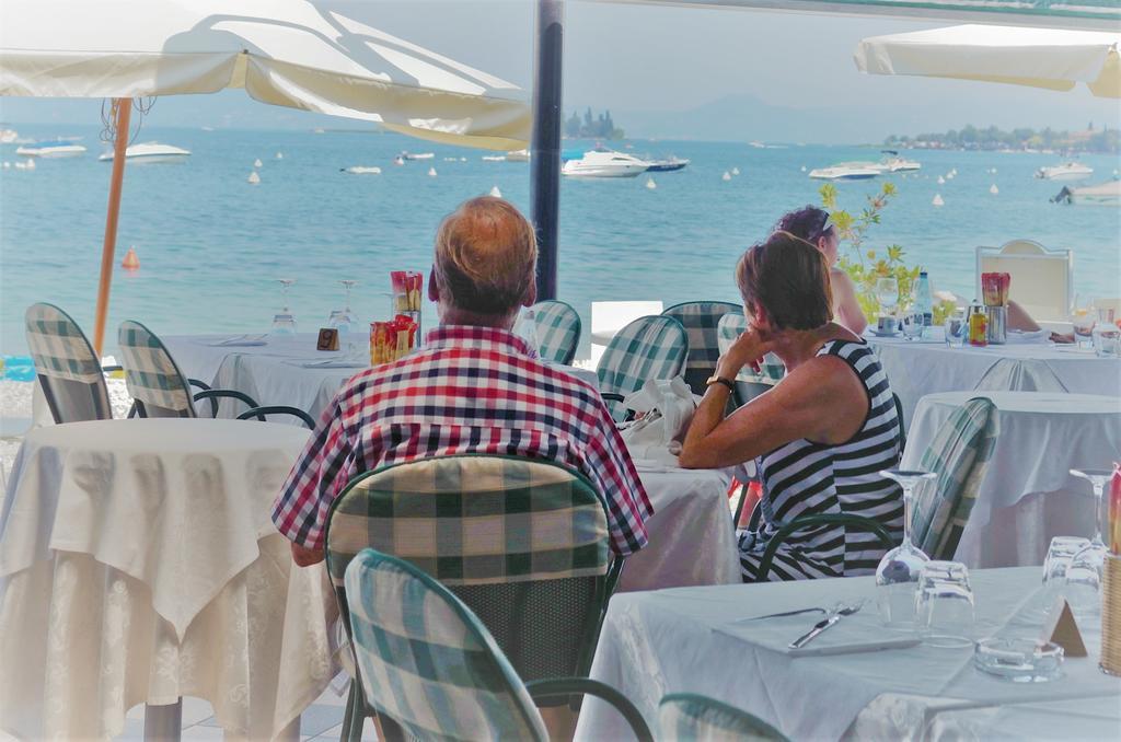 Bellerive Ristorante Albergo Manerba del Garda Exteriör bild