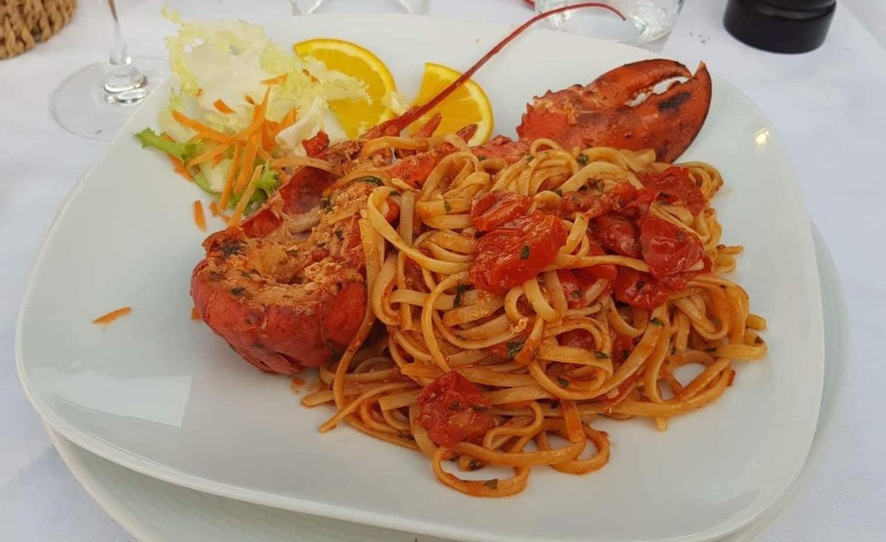 Bellerive Ristorante Albergo Manerba del Garda Exteriör bild